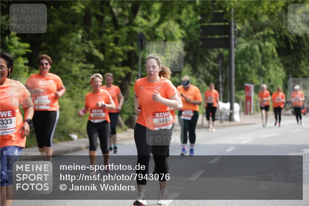 15.06.2025 - REWE Women's Run Jannik Wohlers http://msf.ph/oto/7943076 15.06.2025 10:16:22 Laufen 333, 5355, 5309, 5482 meine-sportfotos.de