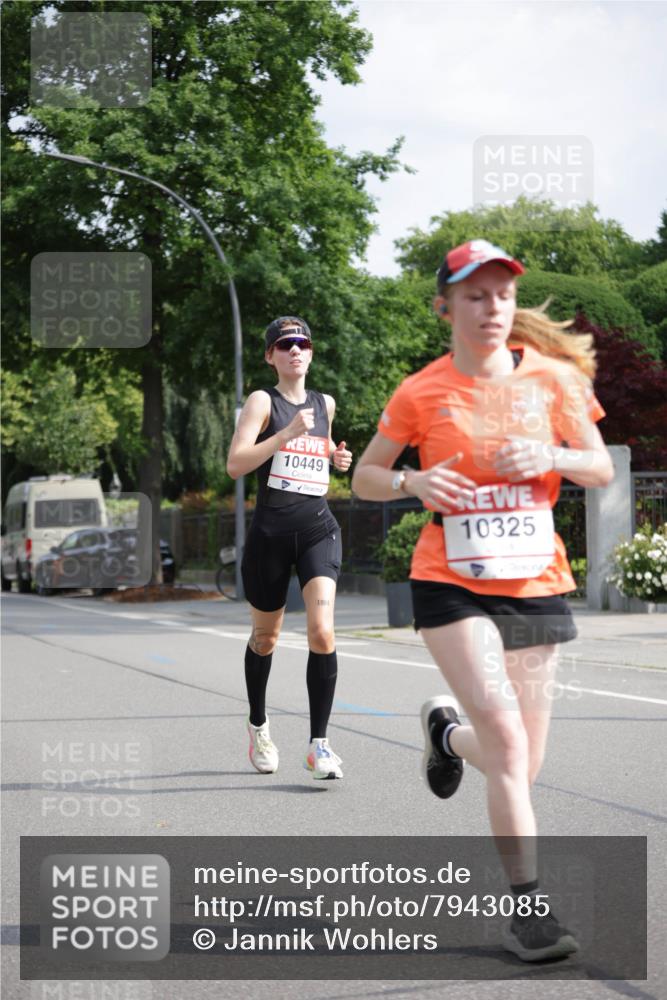 15.06.2025 - REWE Women's Run Jannik Wohlers http://msf.ph/oto/7943085 15.06.2025 08:47:02 Laufen 10449, 10325, 1964 meine-sportfotos.de