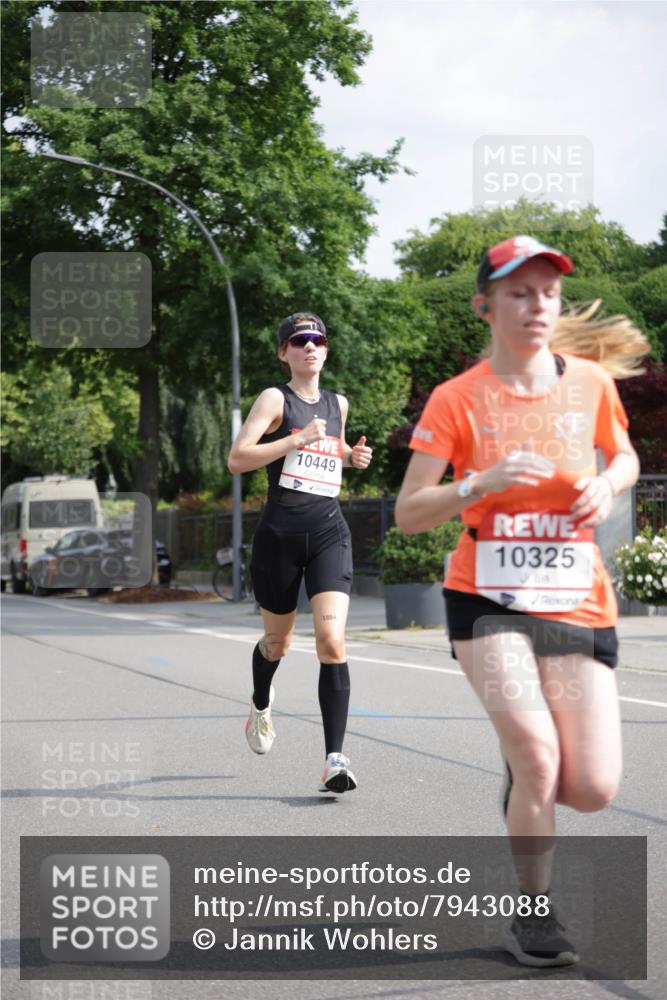 15.06.2025 - REWE Women's Run Jannik Wohlers http://msf.ph/oto/7943088 15.06.2025 08:47:02 Laufen 10449, 10325, 1964 meine-sportfotos.de