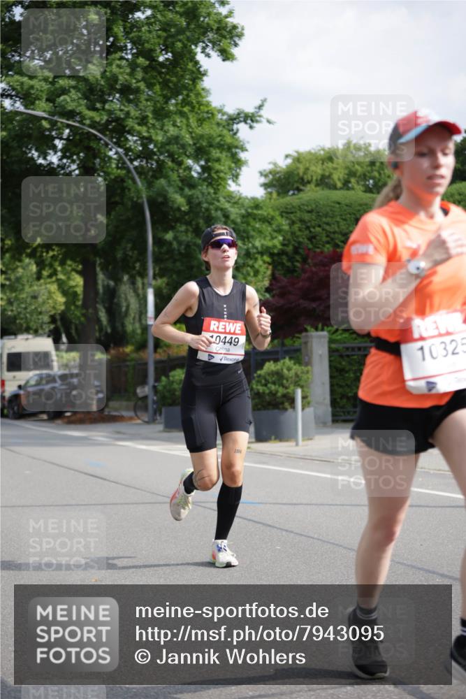 15.06.2025 - REWE Women's Run Jannik Wohlers http://msf.ph/oto/7943095 15.06.2025 08:47:02 Laufen 0449, 10325, 1954 meine-sportfotos.de