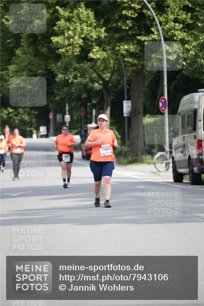 15.06.2025 - REWE Women's Run Jannik Wohlers http://msf.ph/oto/7943106 15.06.2025 10:01:33 Laufen 10660 meine-sportfotos.de