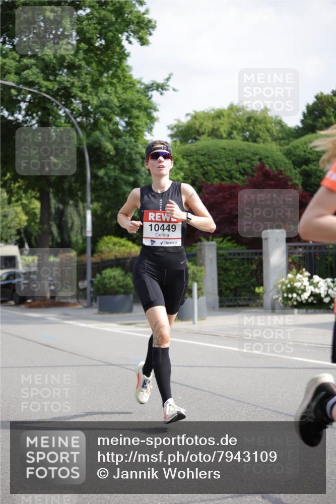 15.06.2025 - REWE Women's Run Jannik Wohlers http://msf.ph/oto/7943109 15.06.2025 08:47:02 Laufen 10449 meine-sportfotos.de