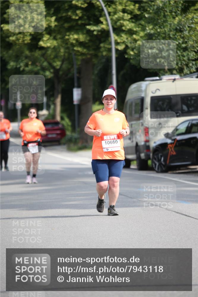 15.06.2025 - REWE Women's Run Jannik Wohlers http://msf.ph/oto/7943118 15.06.2025 10:01:37 Laufen 10660 meine-sportfotos.de