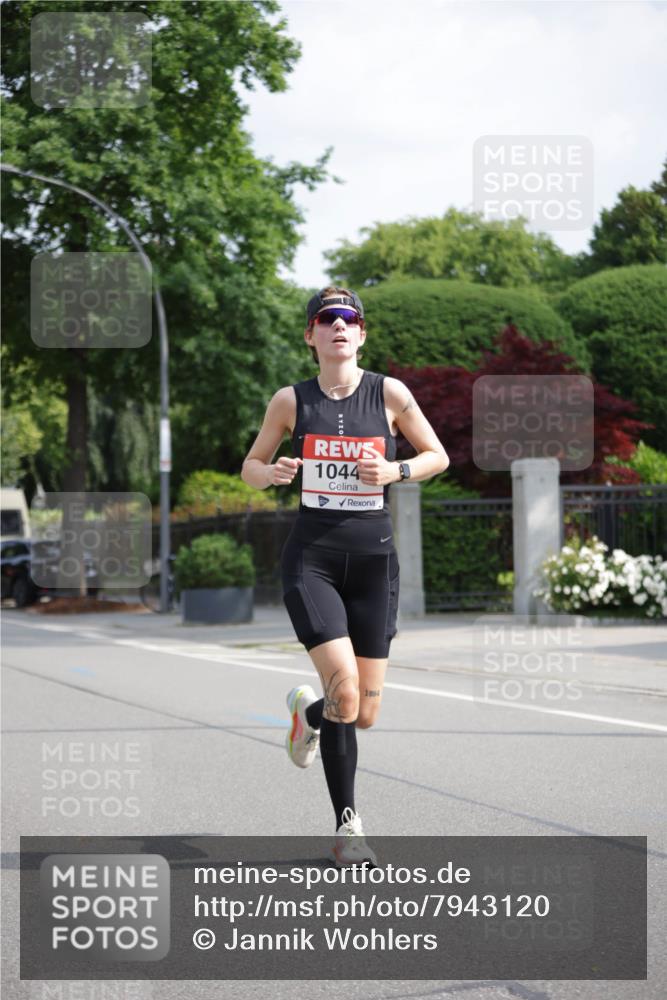15.06.2025 - REWE Women's Run Jannik Wohlers http://msf.ph/oto/7943120 15.06.2025 08:47:02 Laufen 1044 meine-sportfotos.de