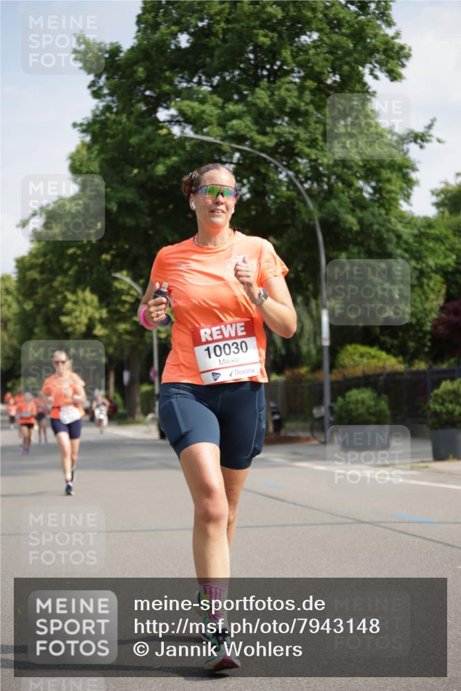 15.06.2025 - REWE Women's Run Jannik Wohlers http://msf.ph/oto/7943148 15.06.2025 08:47:03 Laufen 10030 meine-sportfotos.de
