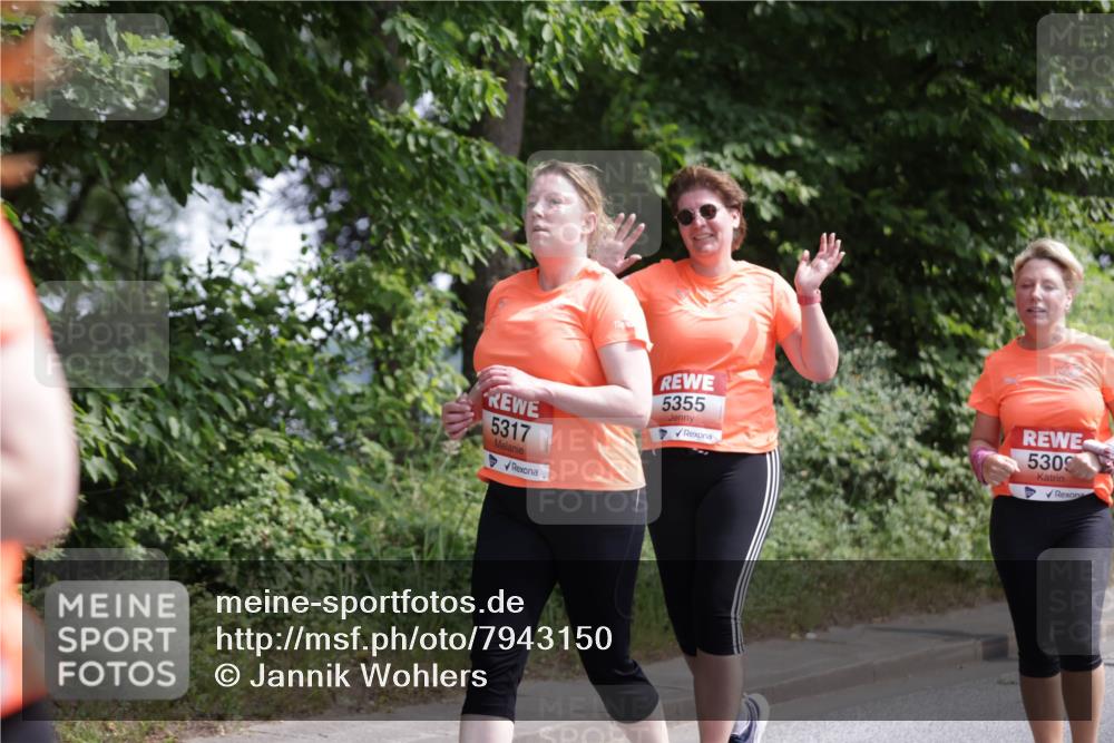 15.06.2025 - REWE Women's Run Jannik Wohlers http://msf.ph/oto/7943150 15.06.2025 10:16:27 Laufen 5317, 5355, 5309 meine-sportfotos.de