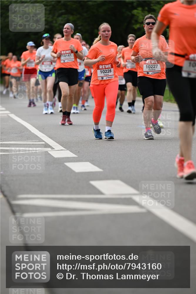 15.06.2025 - REWE Women's Run Dr. Thomas Lammeyer http://msf.ph/oto/7943160 15.06.2025 09:21:57 Laufen 10141, 10227, 10228 meine-sportfotos.de