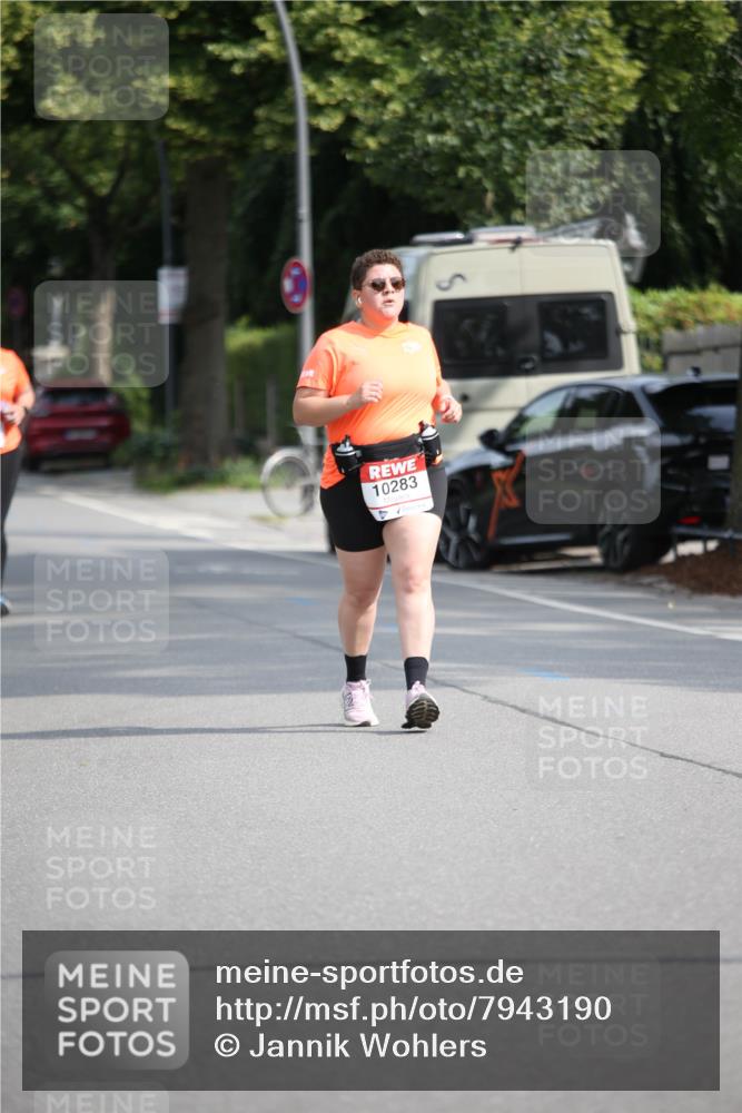 15.06.2025 - REWE Women's Run Jannik Wohlers http://msf.ph/oto/7943190 15.06.2025 10:01:45 Laufen 10283 meine-sportfotos.de