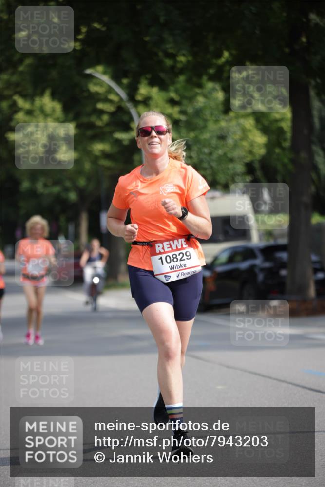 15.06.2025 - REWE Women's Run Jannik Wohlers http://msf.ph/oto/7943203 15.06.2025 08:47:05 Laufen 10829 meine-sportfotos.de