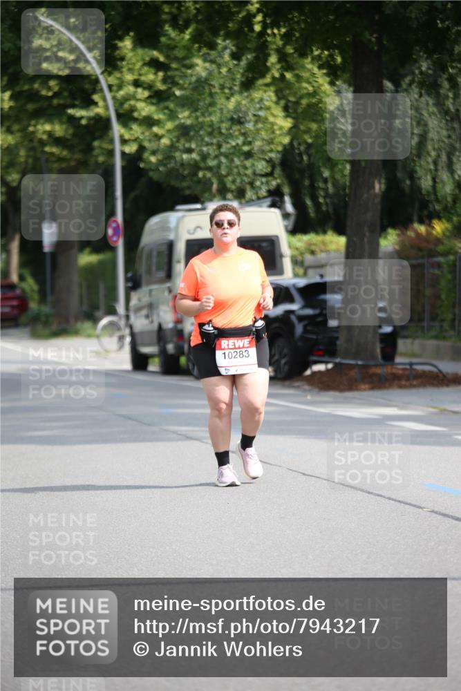 15.06.2025 - REWE Women's Run Jannik Wohlers http://msf.ph/oto/7943217 15.06.2025 10:01:46 Laufen 10283 meine-sportfotos.de