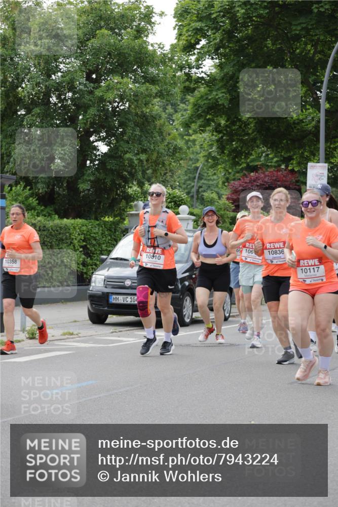 15.06.2025 - REWE Women's Run Jannik Wohlers http://msf.ph/oto/7943224 15.06.2025 08:28:53 Laufen 10358, 104, 10810, 05, 106, 10836, 15, 10117 meine-sportfotos.de