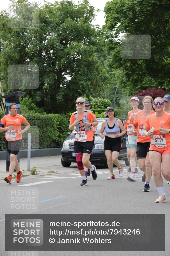 15.06.2025 - REWE Women's Run Jannik Wohlers http://msf.ph/oto/7943246 15.06.2025 08:28:53 Laufen 10358, 106, 1, 10810, 10117 meine-sportfotos.de