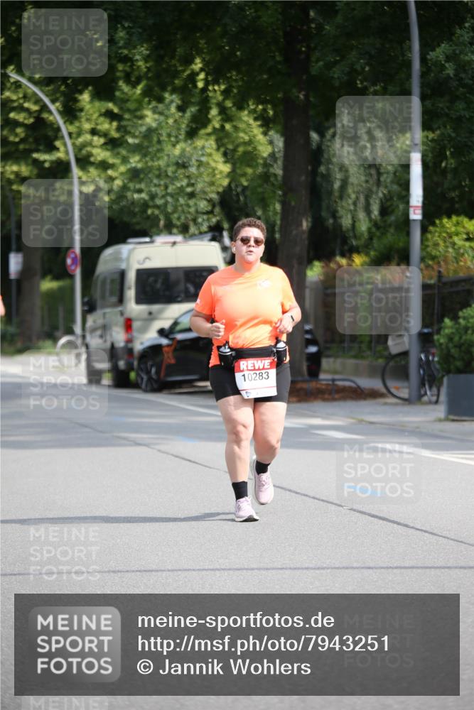 15.06.2025 - REWE Women's Run Jannik Wohlers http://msf.ph/oto/7943251 15.06.2025 10:01:47 Laufen 10283 meine-sportfotos.de