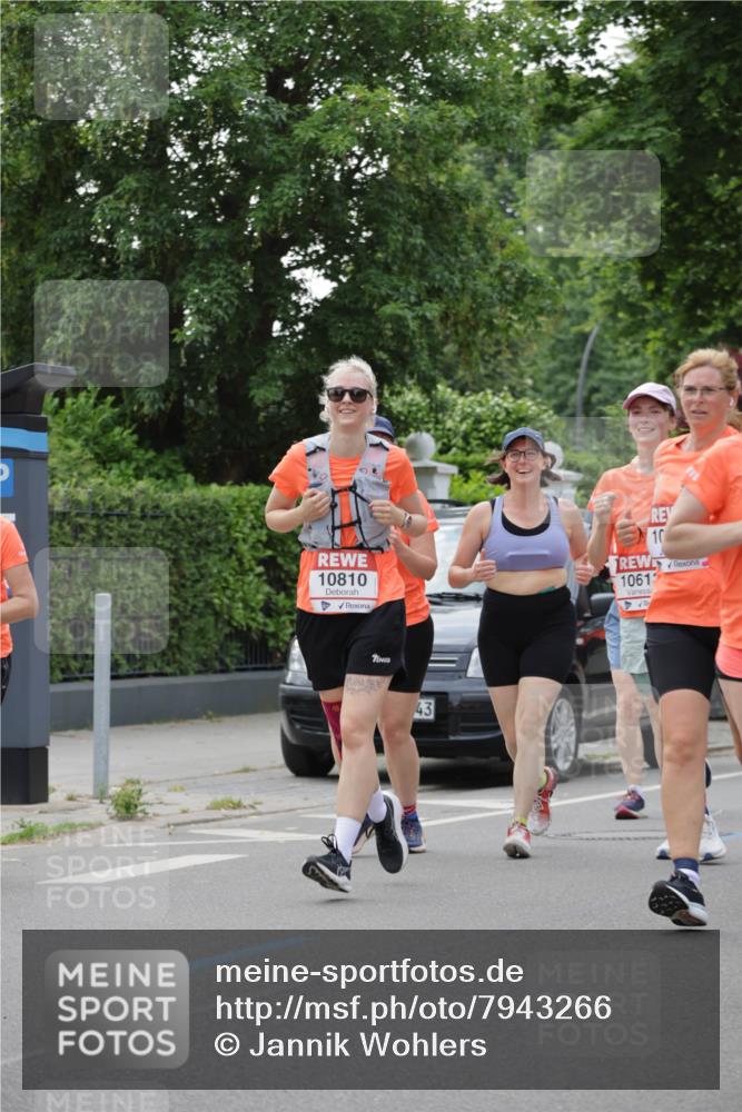 15.06.2025 - REWE Women's Run Jannik Wohlers http://msf.ph/oto/7943266 15.06.2025 08:28:53 Laufen 10810, 43, 1061, 10 meine-sportfotos.de