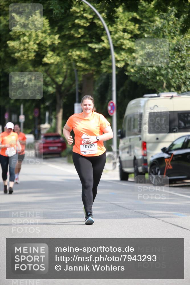 15.06.2025 - REWE Women's Run Jannik Wohlers http://msf.ph/oto/7943293 15.06.2025 10:01:50 Laufen 10720 meine-sportfotos.de