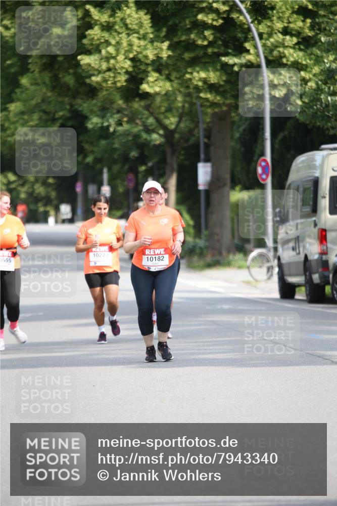 15.06.2025 - REWE Women's Run Jannik Wohlers http://msf.ph/oto/7943340 15.06.2025 10:01:55 Laufen 10223, 10182 meine-sportfotos.de