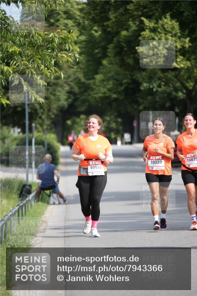 15.06.2025 - REWE Women's Run Jannik Wohlers http://msf.ph/oto/7943366 15.06.2025 10:01:57 Laufen 10655, 10223, 10873 meine-sportfotos.de