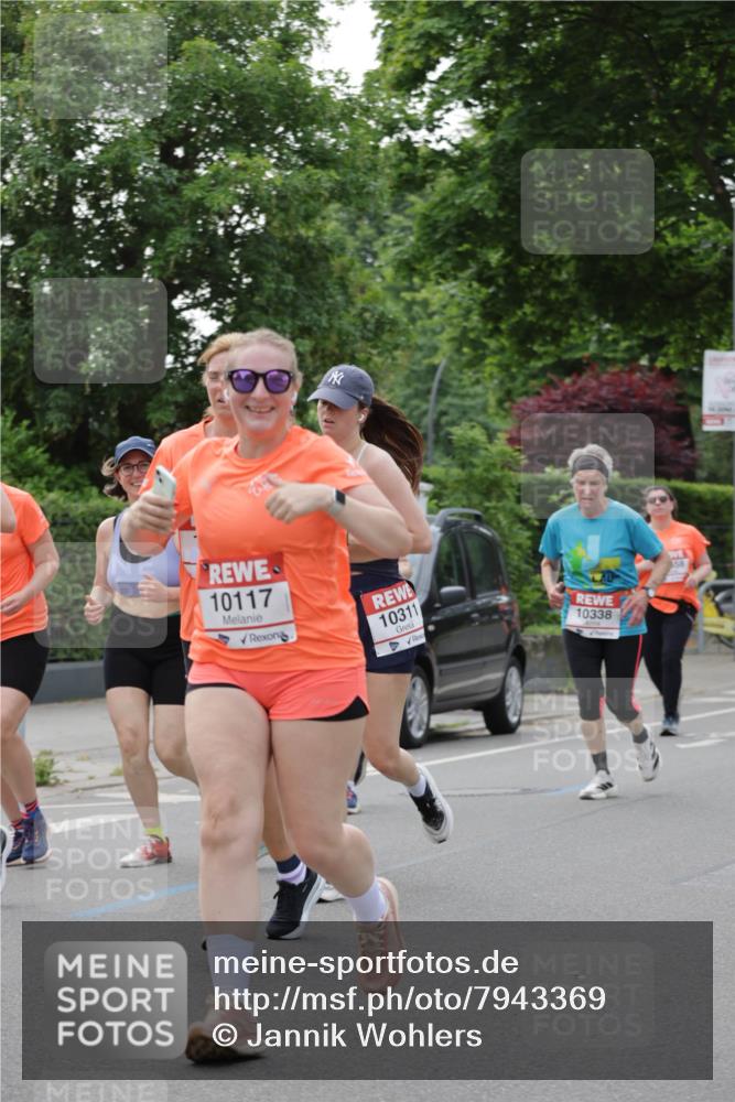 15.06.2025 - REWE Women's Run Jannik Wohlers http://msf.ph/oto/7943369 15.06.2025 08:28:55 Laufen 10117, 10311, 58, 10338 meine-sportfotos.de