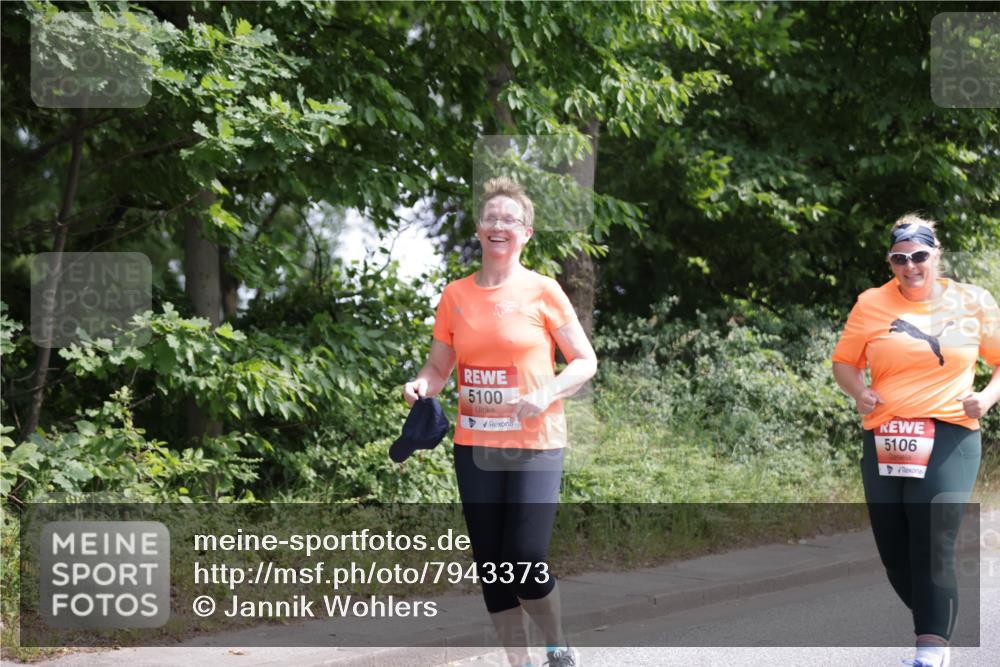15.06.2025 - REWE Women's Run Jannik Wohlers http://msf.ph/oto/7943373 15.06.2025 10:16:32 Laufen 5100, 5106 meine-sportfotos.de