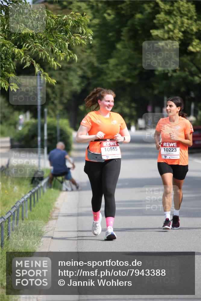 15.06.2025 - REWE Women's Run Jannik Wohlers http://msf.ph/oto/7943388 15.06.2025 10:01:59 Laufen 10655, 10223 meine-sportfotos.de