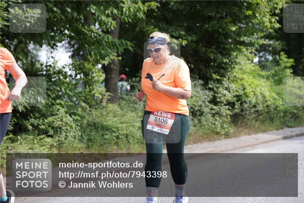 15.06.2025 - REWE Women's Run Jannik Wohlers http://msf.ph/oto/7943398 15.06.2025 10:16:33 Laufen 5106 meine-sportfotos.de