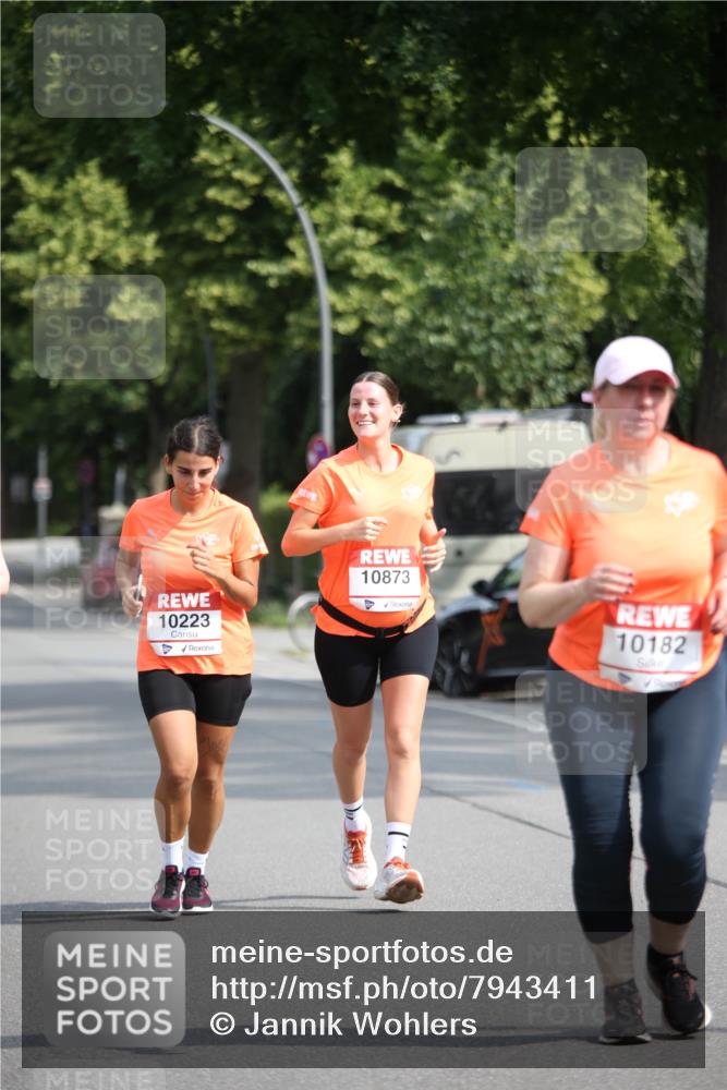 15.06.2025 - REWE Women's Run Jannik Wohlers http://msf.ph/oto/7943411 15.06.2025 10:02:01 Laufen 10223, 10873, 10182 meine-sportfotos.de