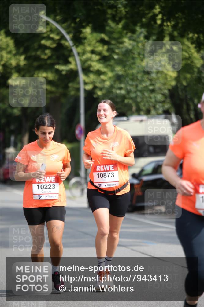 15.06.2025 - REWE Women's Run Jannik Wohlers http://msf.ph/oto/7943413 15.06.2025 10:02:01 Laufen 10223, 10873 meine-sportfotos.de