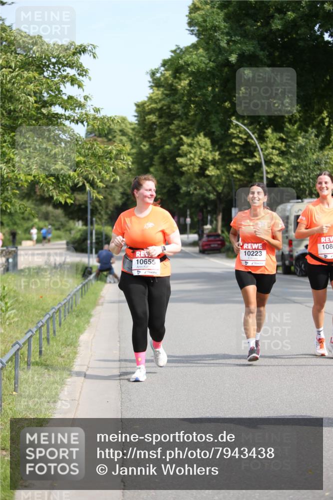 15.06.2025 - REWE Women's Run Jannik Wohlers http://msf.ph/oto/7943438 15.06.2025 10:02:02 Laufen 10655, 5, 10223, 108, 4 meine-sportfotos.de