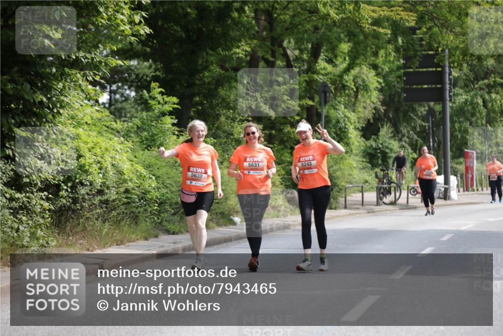 15.06.2025 - REWE Women's Run Jannik Wohlers http://msf.ph/oto/7943465 15.06.2025 10:16:41 Laufen 5631, 5632, 5243 meine-sportfotos.de