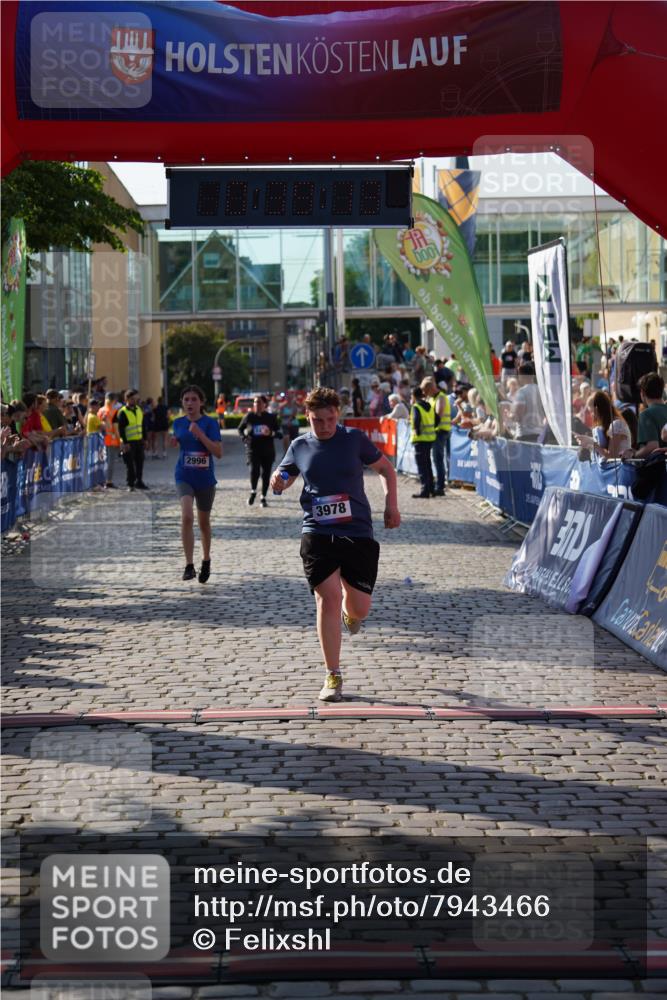 13.06.2025 - Holstenköstenlauf Felixshl http://msf.ph/oto/7943466 13.06.2025 18:09:14 Laufen 2433, 2996, 3978 meine-sportfotos.de