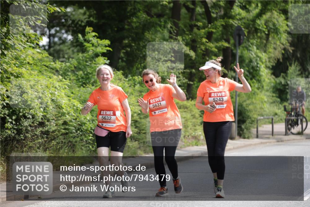 15.06.2025 - REWE Women's Run Jannik Wohlers http://msf.ph/oto/7943479 15.06.2025 10:16:42 Laufen 5632, 5631, 5243 meine-sportfotos.de