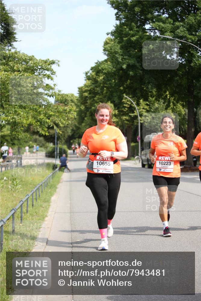 15.06.2025 - REWE Women's Run Jannik Wohlers http://msf.ph/oto/7943481 15.06.2025 10:02:04 Laufen 10655, 10223 meine-sportfotos.de