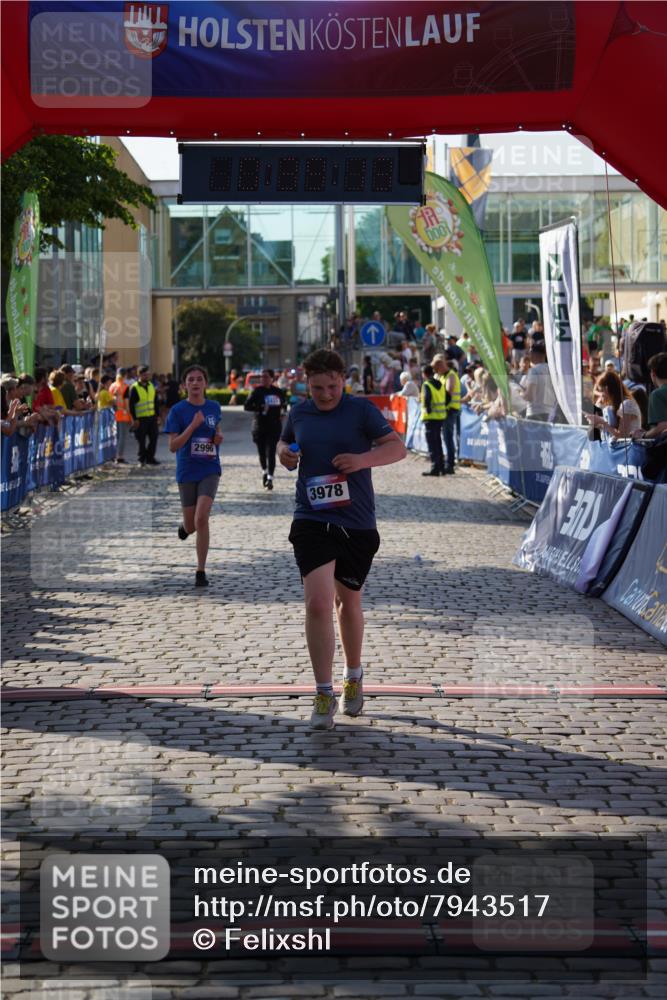 13.06.2025 - Holstenköstenlauf Felixshl http://msf.ph/oto/7943517 13.06.2025 18:09:14 Laufen 2433, 2996, 3978 meine-sportfotos.de