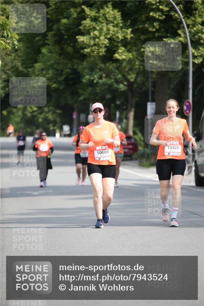 15.06.2025 - REWE Women's Run Jannik Wohlers http://msf.ph/oto/7943524 15.06.2025 10:02:41 Laufen 10689, 10420 meine-sportfotos.de