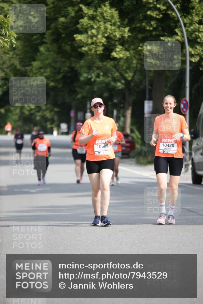 15.06.2025 - REWE Women's Run Jannik Wohlers http://msf.ph/oto/7943529 15.06.2025 10:02:41 Laufen 10689, 10420 meine-sportfotos.de
