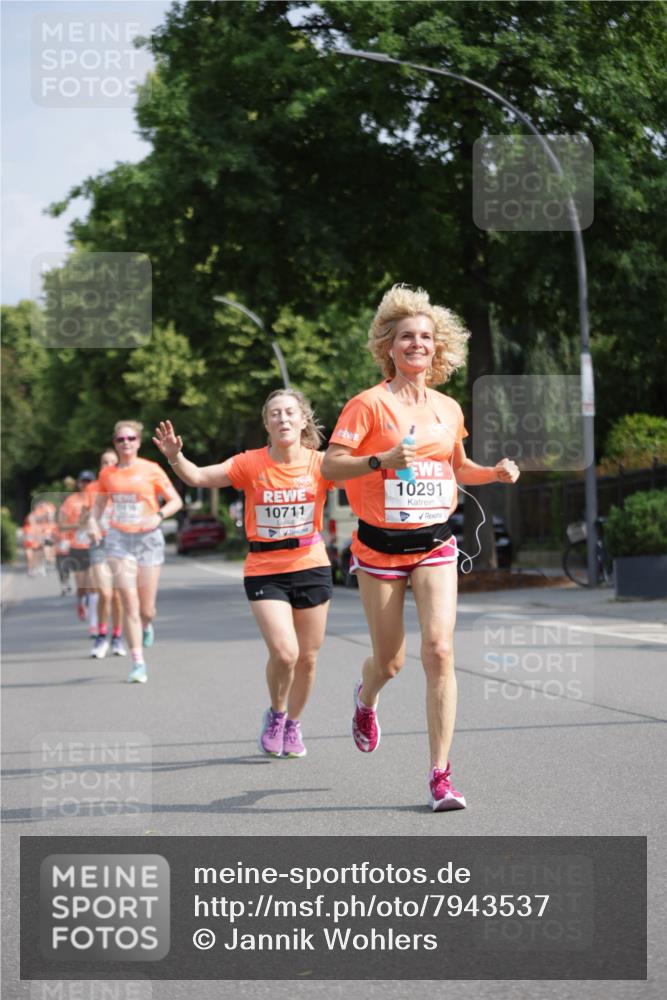 15.06.2025 - REWE Women's Run Jannik Wohlers http://msf.ph/oto/7943537 15.06.2025 08:47:11 Laufen 10711, 10291 meine-sportfotos.de