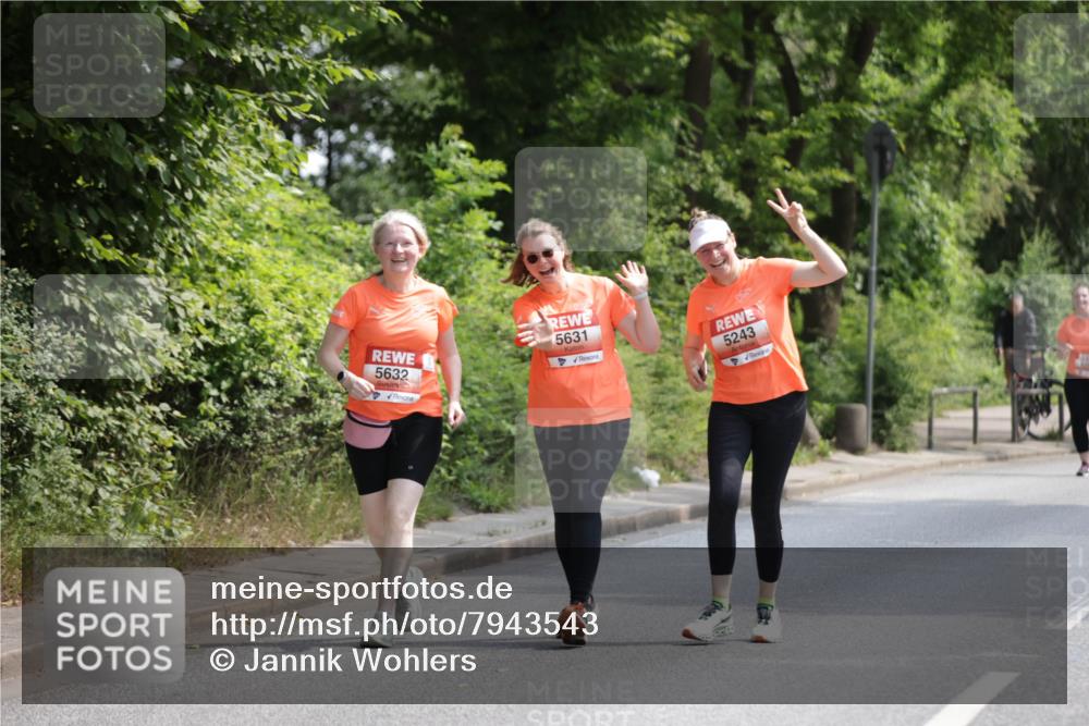 15.06.2025 - REWE Women's Run Jannik Wohlers http://msf.ph/oto/7943543 15.06.2025 10:16:43 Laufen 5632, 5631, 5243 meine-sportfotos.de
