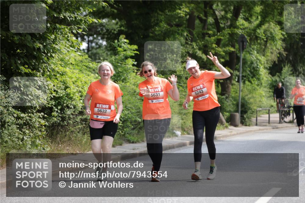 15.06.2025 - REWE Women's Run Jannik Wohlers http://msf.ph/oto/7943554 15.06.2025 10:16:43 Laufen 5632, 5631, 5243 meine-sportfotos.de