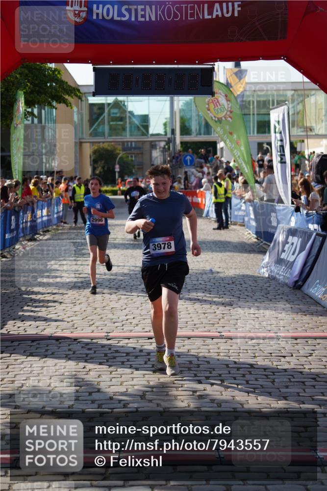 13.06.2025 - Holstenköstenlauf Felixshl http://msf.ph/oto/7943557 13.06.2025 18:09:15 Laufen 2433, 2996, 3978 meine-sportfotos.de