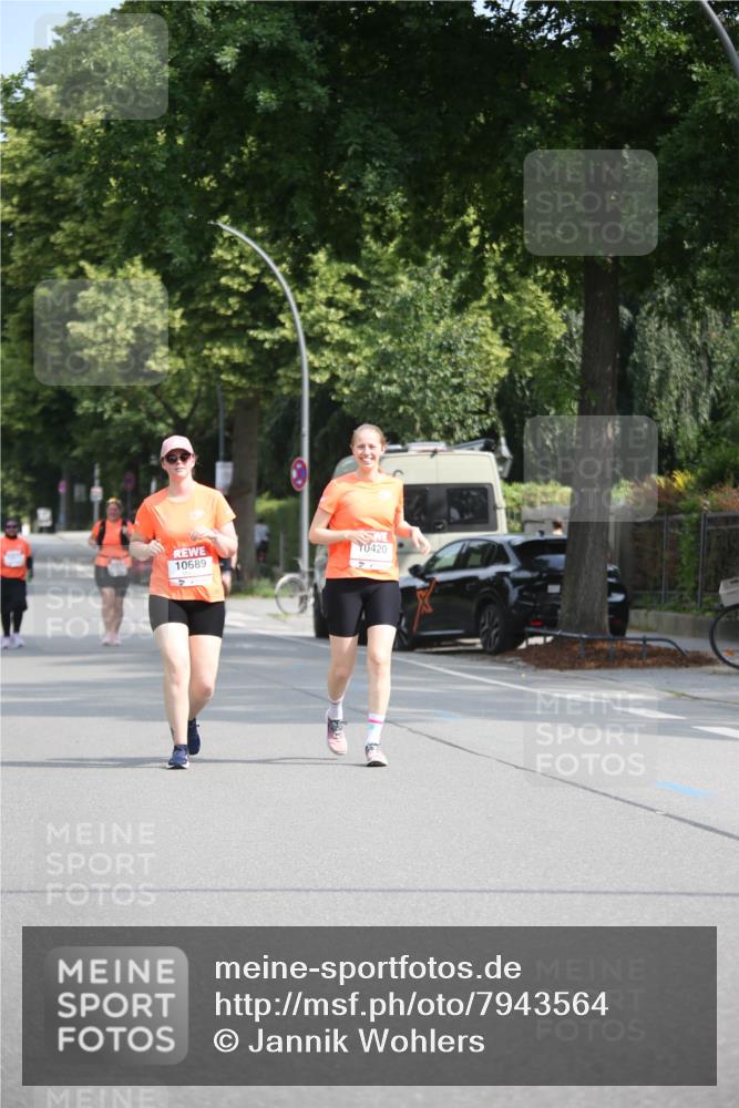 15.06.2025 - REWE Women's Run Jannik Wohlers http://msf.ph/oto/7943564 15.06.2025 10:02:43 Laufen 10689, 0420 meine-sportfotos.de
