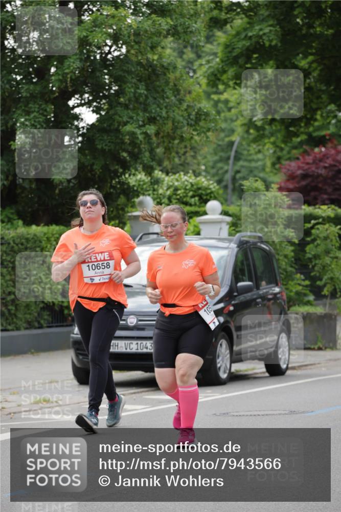 15.06.2025 - REWE Women's Run Jannik Wohlers http://msf.ph/oto/7943566 15.06.2025 08:28:58 Laufen 10658, 1043, 105 meine-sportfotos.de