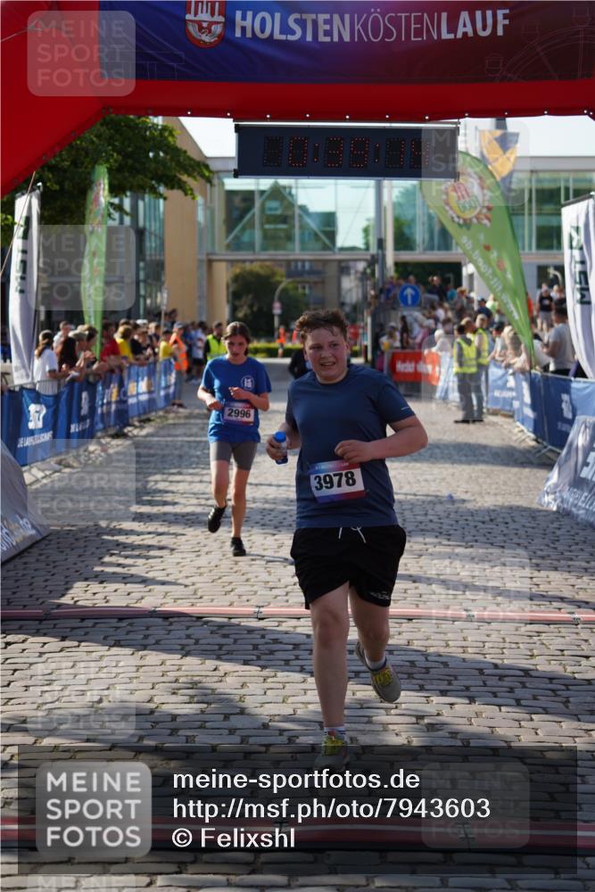 13.06.2025 - Holstenköstenlauf Felixshl http://msf.ph/oto/7943603 13.06.2025 18:09:15 Laufen 2433, 2996, 3978 meine-sportfotos.de