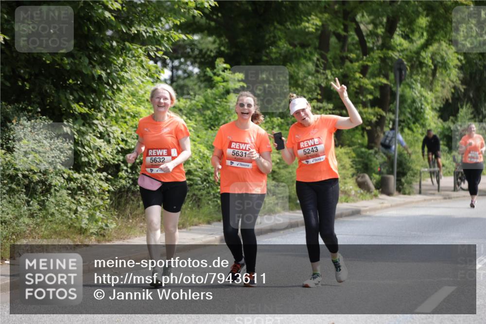 15.06.2025 - REWE Women's Run Jannik Wohlers http://msf.ph/oto/7943611 15.06.2025 10:16:44 Laufen 5632, 5631, 5243 meine-sportfotos.de