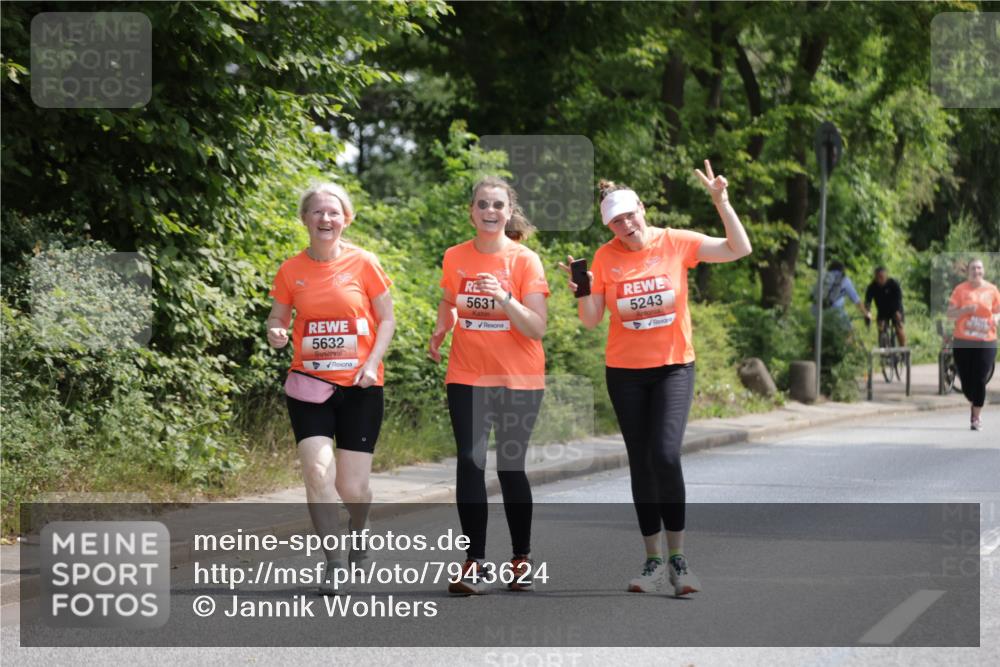 15.06.2025 - REWE Women's Run Jannik Wohlers http://msf.ph/oto/7943624 15.06.2025 10:16:44 Laufen 5632, 5631, 5243 meine-sportfotos.de