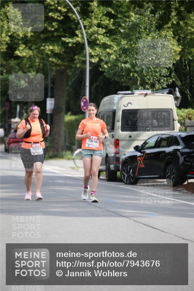 15.06.2025 - REWE Women's Run Jannik Wohlers http://msf.ph/oto/7943676 15.06.2025 10:02:49 Laufen 10616, 10504 meine-sportfotos.de