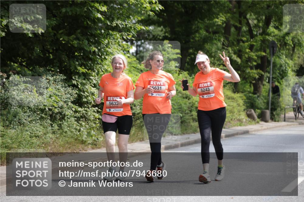 15.06.2025 - REWE Women's Run Jannik Wohlers http://msf.ph/oto/7943680 15.06.2025 10:16:44 Laufen 5632, 5631, 5243 meine-sportfotos.de