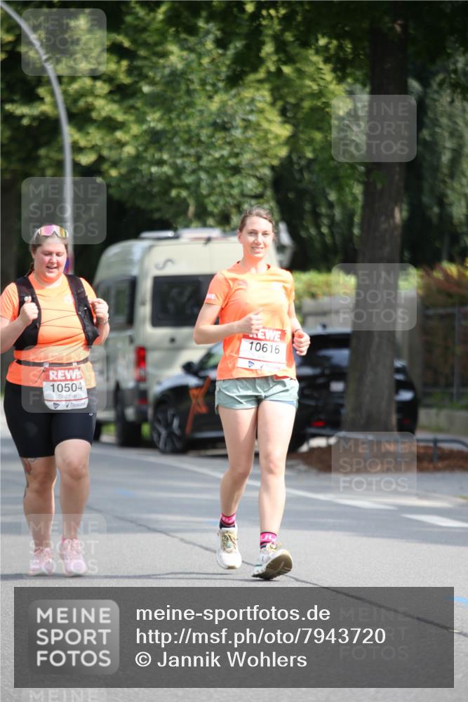 15.06.2025 - REWE Women's Run Jannik Wohlers http://msf.ph/oto/7943720 15.06.2025 10:02:53 Laufen 10504, 10616 meine-sportfotos.de