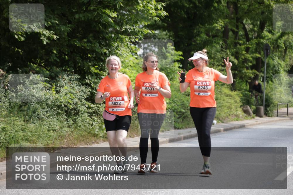 15.06.2025 - REWE Women's Run Jannik Wohlers http://msf.ph/oto/7943721 15.06.2025 10:16:45 Laufen 5632, 5631, 5243 meine-sportfotos.de
