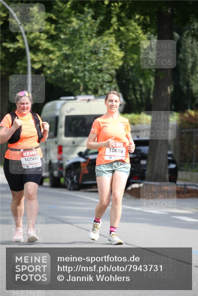15.06.2025 - REWE Women's Run Jannik Wohlers http://msf.ph/oto/7943731 15.06.2025 10:02:53 Laufen 10504, 10616 meine-sportfotos.de