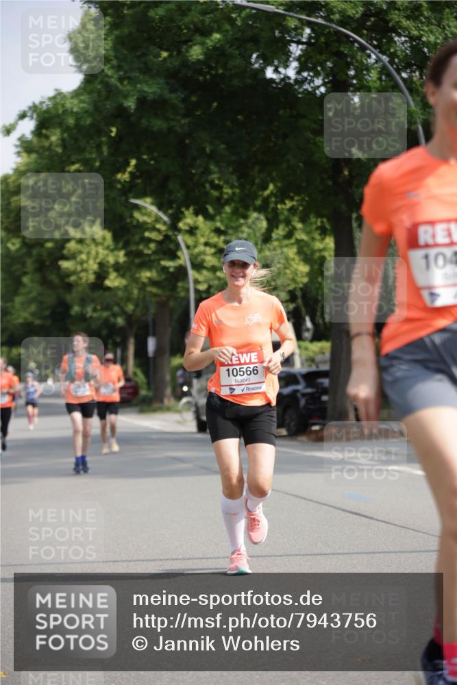 15.06.2025 - REWE Women's Run Jannik Wohlers http://msf.ph/oto/7943756 15.06.2025 08:47:16 Laufen 10566 meine-sportfotos.de
